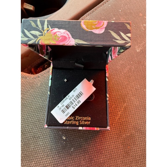 Sterling Silver Cubic Zirconia Stud Earrings Small Boxed Womens - Picture 2 of 7